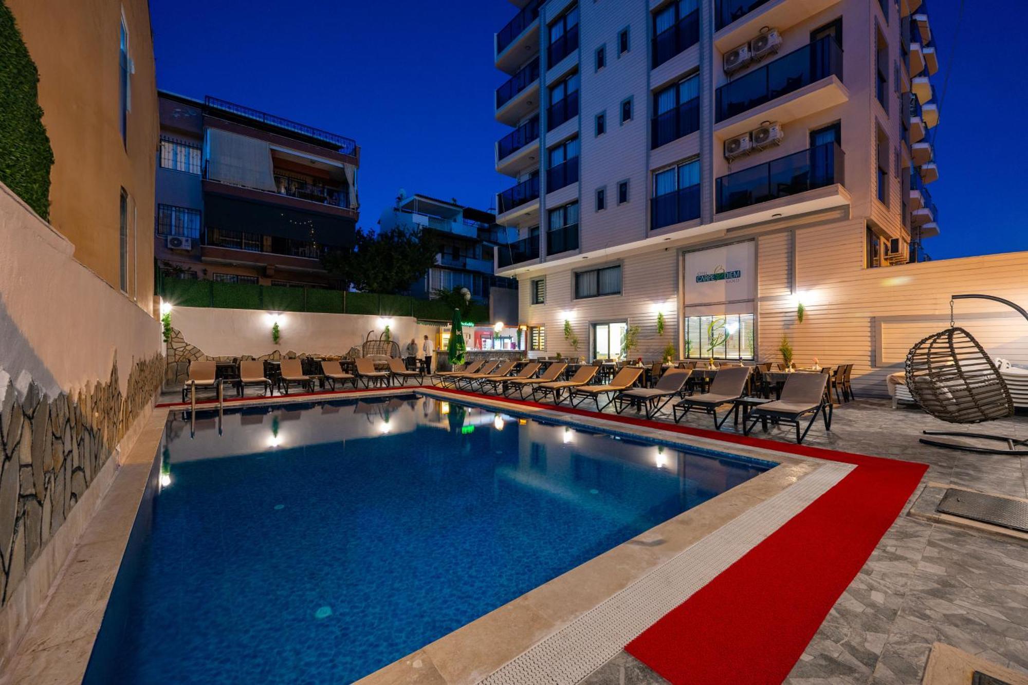 Otel Carpediem Gold קוסדסי מראה חיצוני תמונה